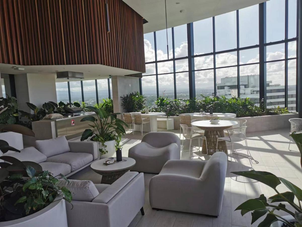 2 Bedroom Luxurious Family Apartment Next To Pacific Fair - Broadbeach Gold Coast Gc22 Екстер'єр фото